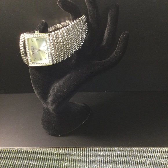 SILVER BRACELET WATCH WITH RHINESTONES - Picture 4 of 8